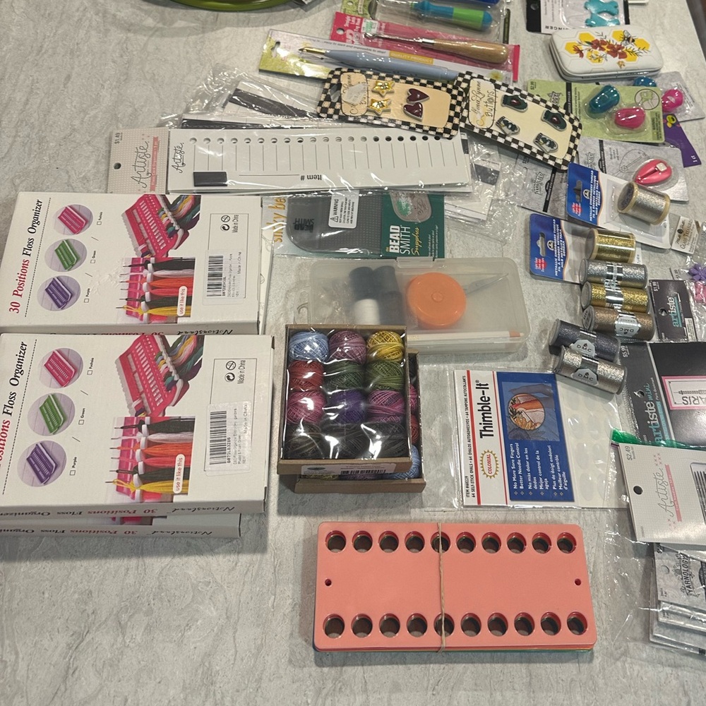 The Arts&Crafts Crotchet Bundle - Picture 2 of 13